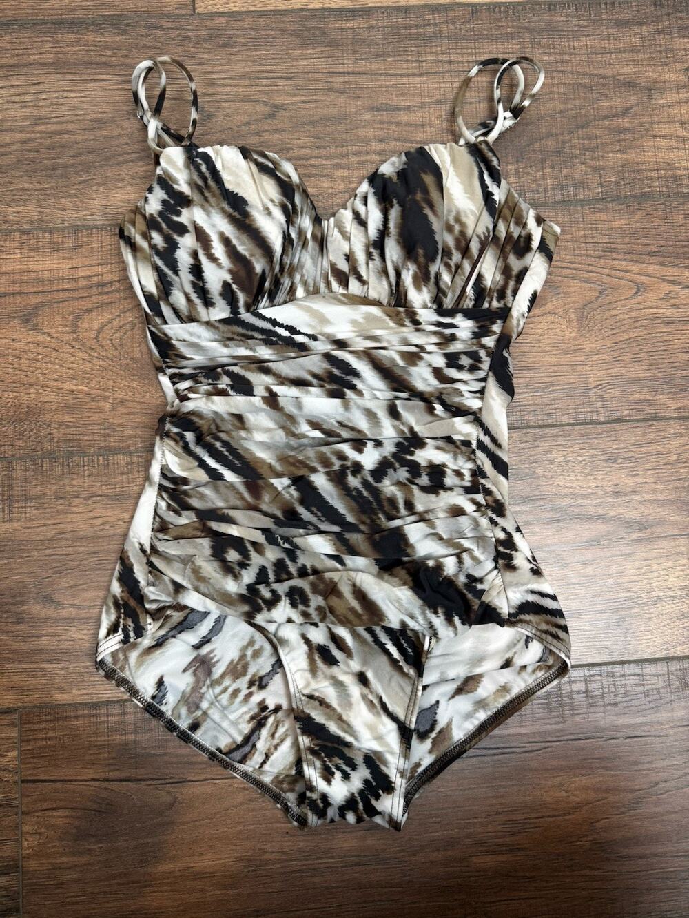 Magicsuit Women's One Piece Swimsuit Tummy Control One Piece Leopard Print Sz 8